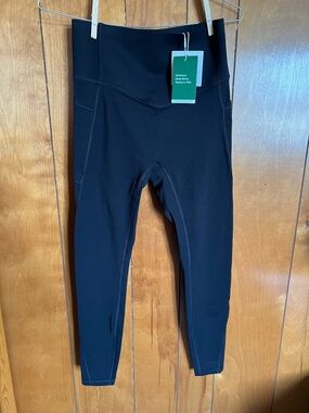 HALARA Black Leggings with Green Brand Tag